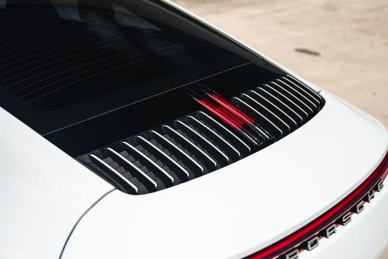Porsche 992 Carrera