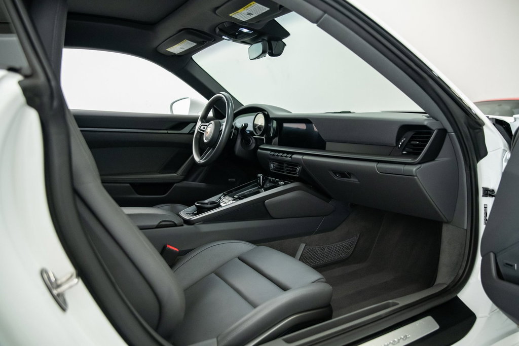 Porsche 992 Carrera