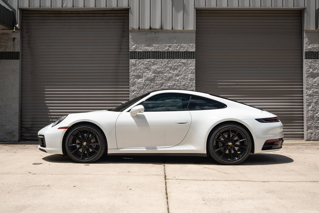 Porsche 992 Carrera