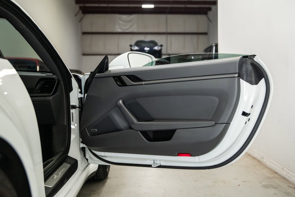Porsche 992 Carrera