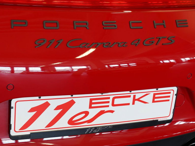 Porsche 991 Carrera 4 GTS