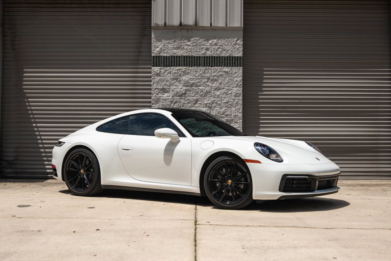 Porsche 992 Carrera