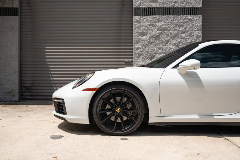 Porsche 992 Carrera