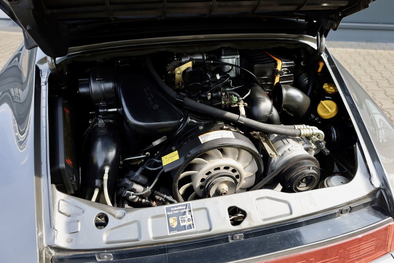 Porsche 964 Carrera 4