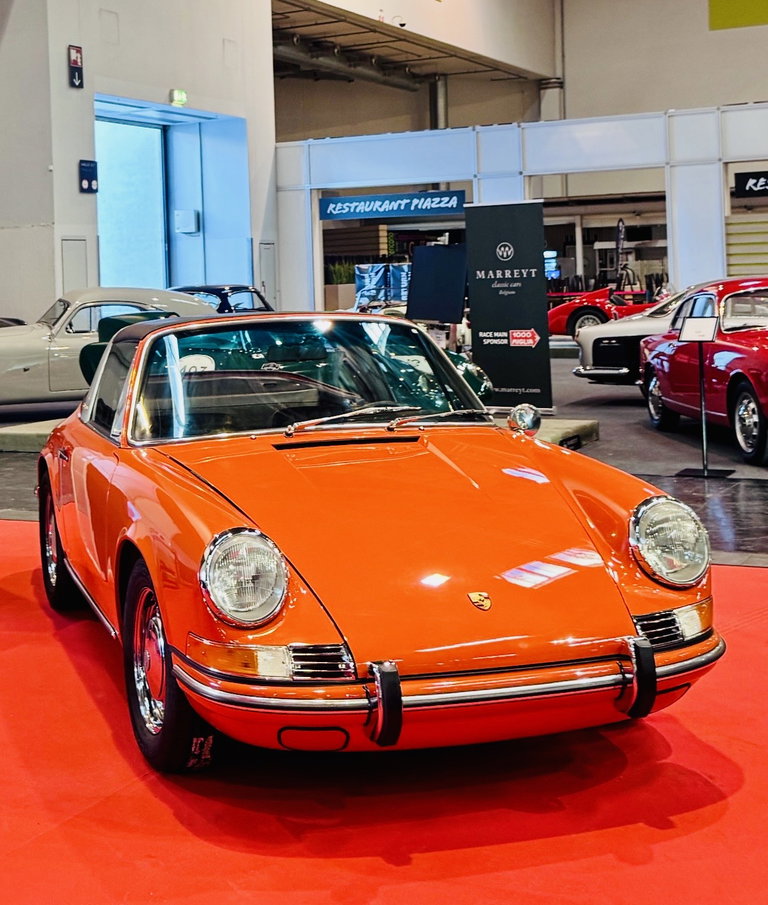 Porsche 911 T