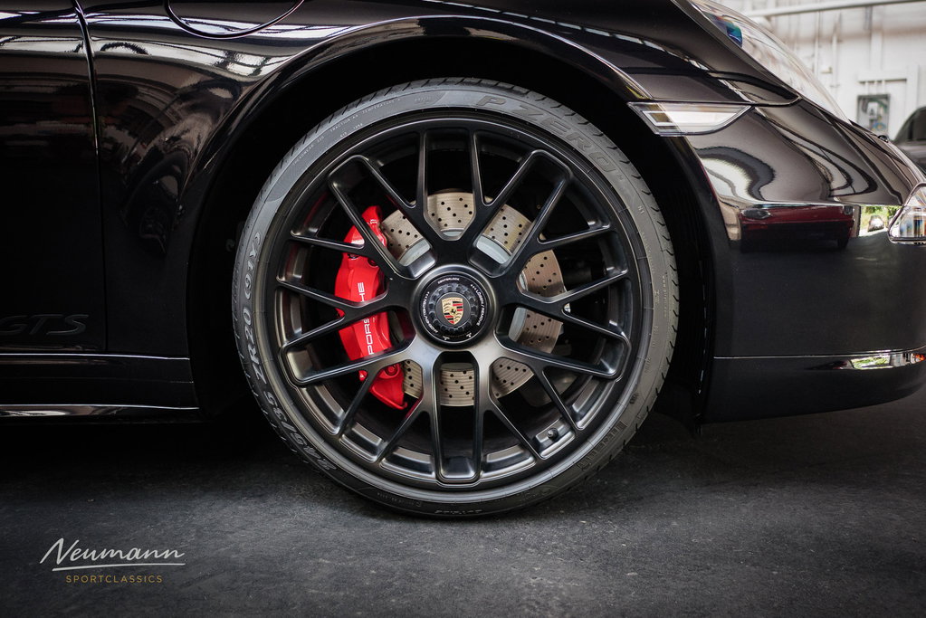 Porsche 991 Carrera GTS