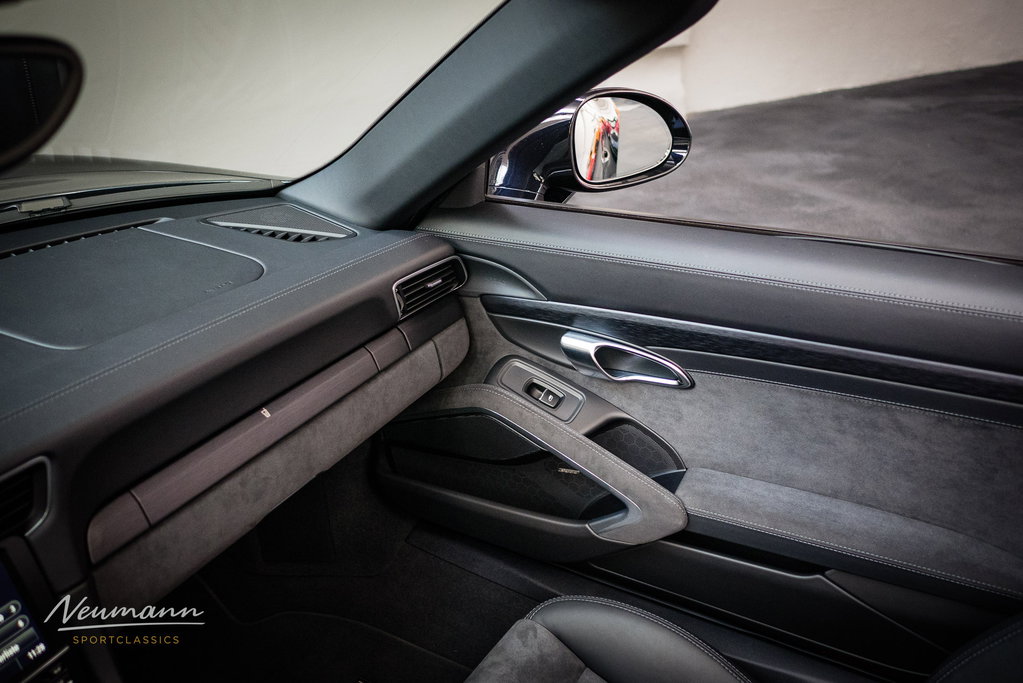 Porsche 991 Carrera GTS