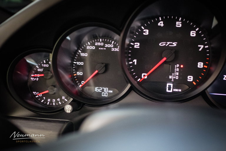 Porsche 991 Carrera GTS