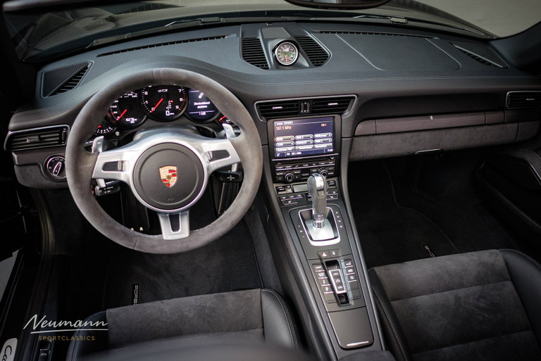 Porsche 991 Carrera GTS