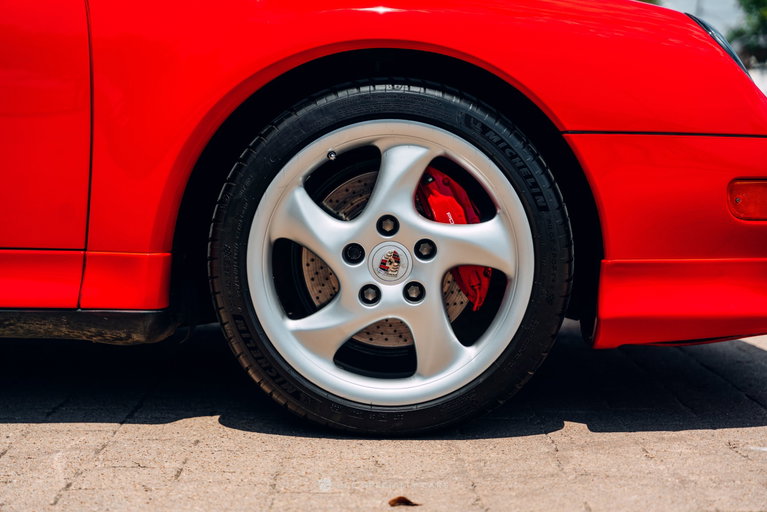 Porsche 993 Carrera 4S