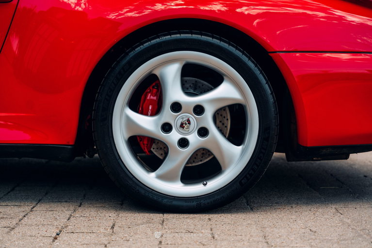 Porsche 993 Carrera 4S