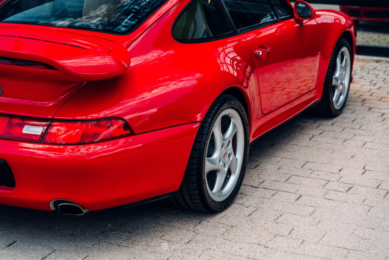 Porsche 993 Carrera 4S