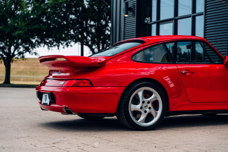 Porsche 993 Carrera 4S
