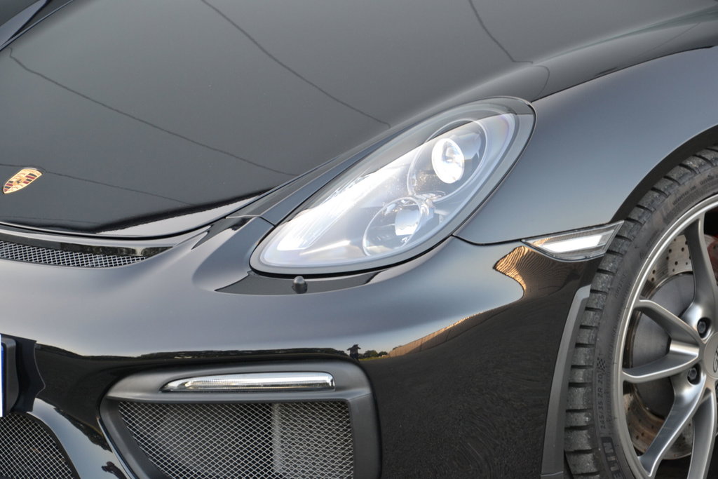 Porsche 981 Cayman GT4