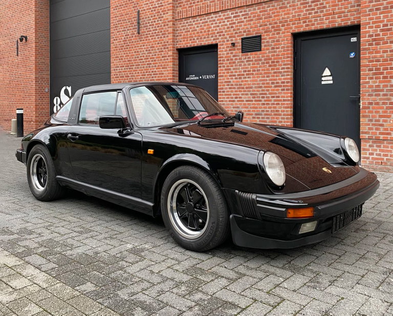 Porsche 911 Carrera 3.2