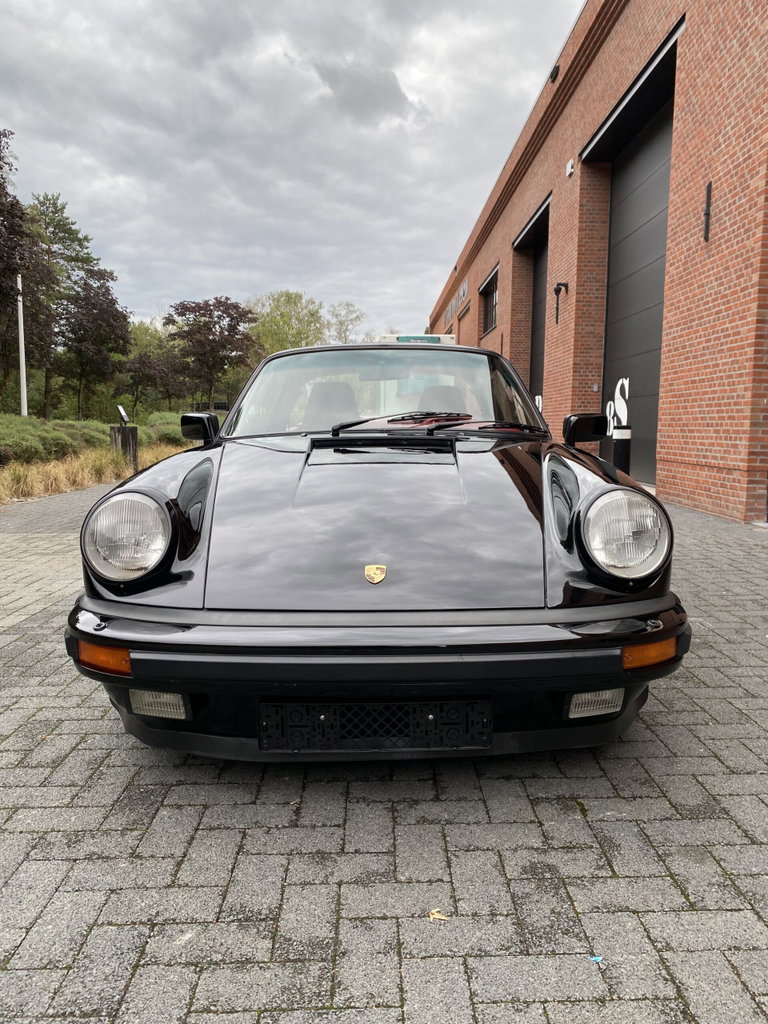 Porsche 911 Carrera 3.2