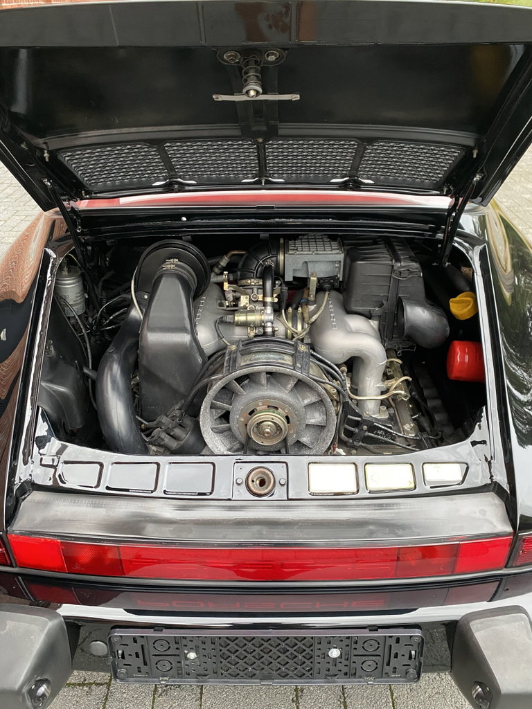 Porsche 911 Carrera 3.2