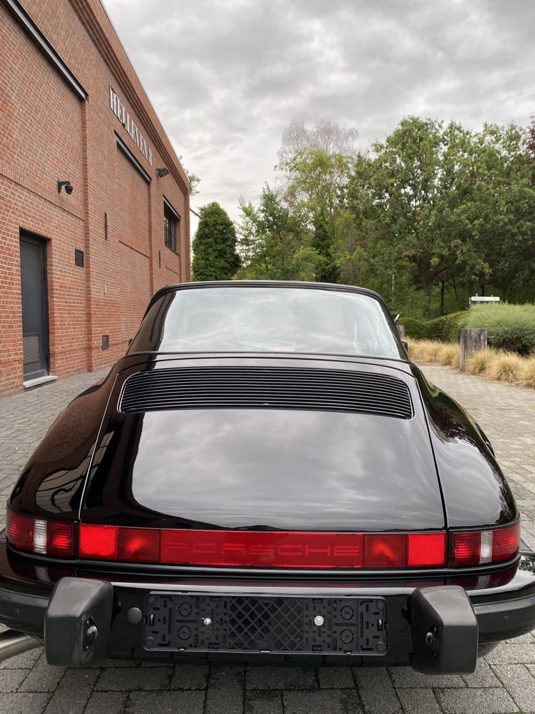 Porsche 911 Carrera 3.2