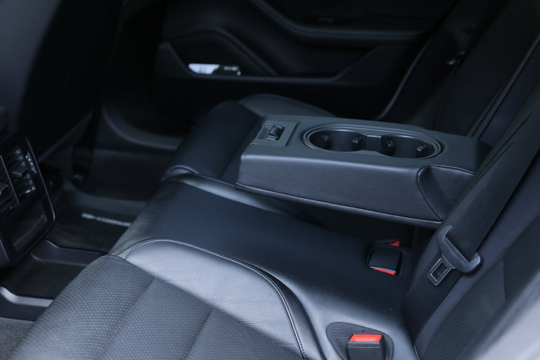Porsche Taycan 4S Cross Turismo