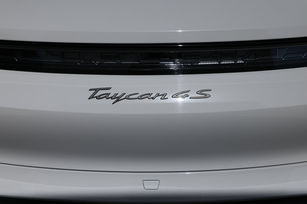 Porsche Taycan 4S Cross Turismo