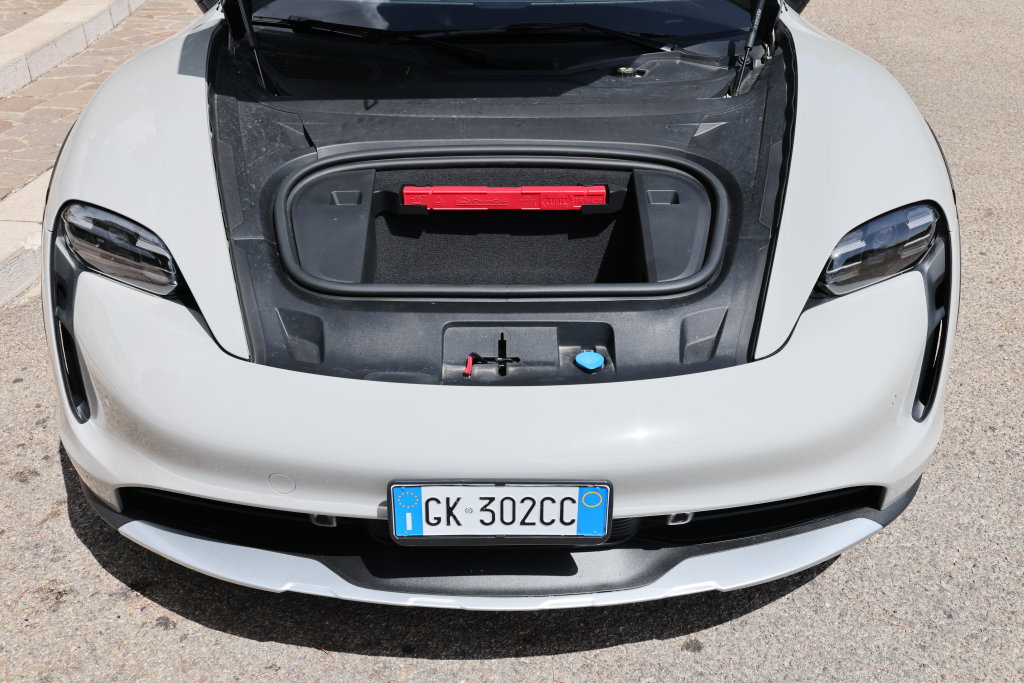 Porsche Taycan 4S Cross Turismo
