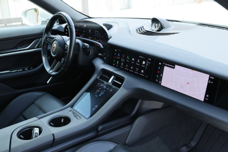 Porsche Taycan 4S Cross Turismo