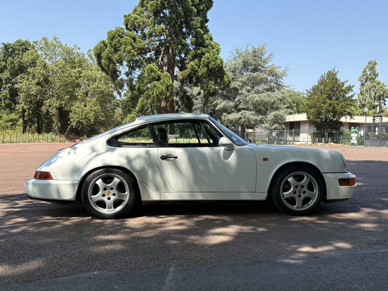 Porsche 964 Carrera 4