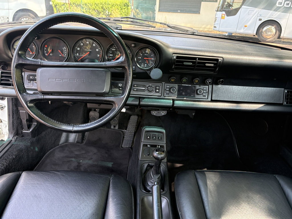 Porsche 964 Carrera 4