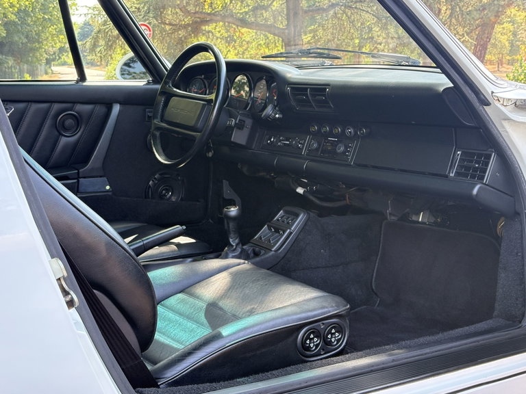 Porsche 964 Carrera 4