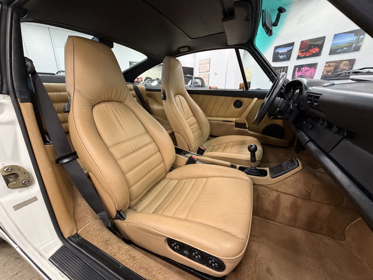 Porsche 964 Carrera 4