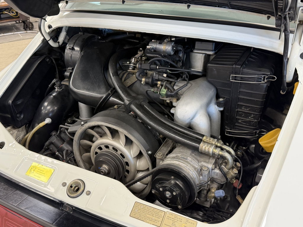 Porsche 964 Carrera 4