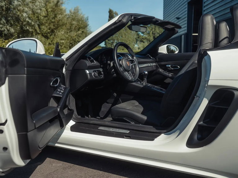Porsche 718 Boxster