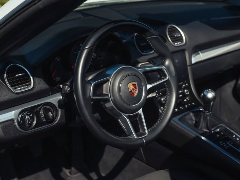 Porsche 718 Boxster