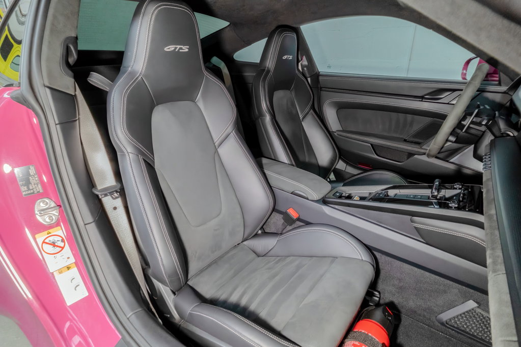 Porsche 992 Carrera GTS