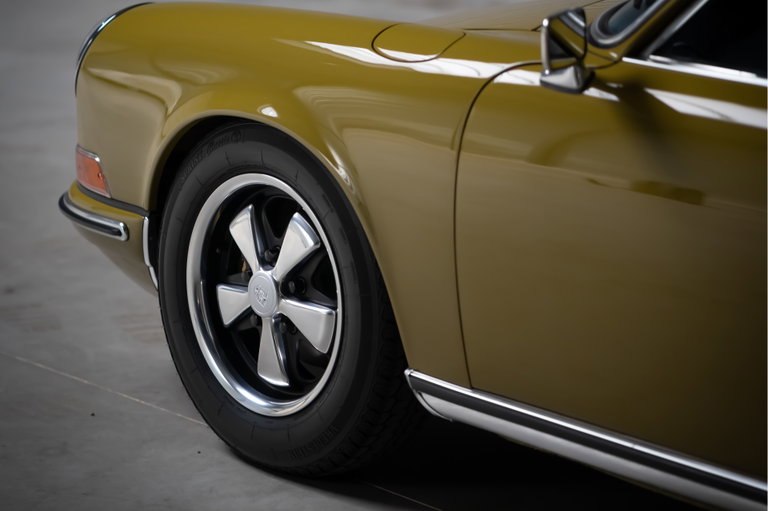 Porsche 911 T