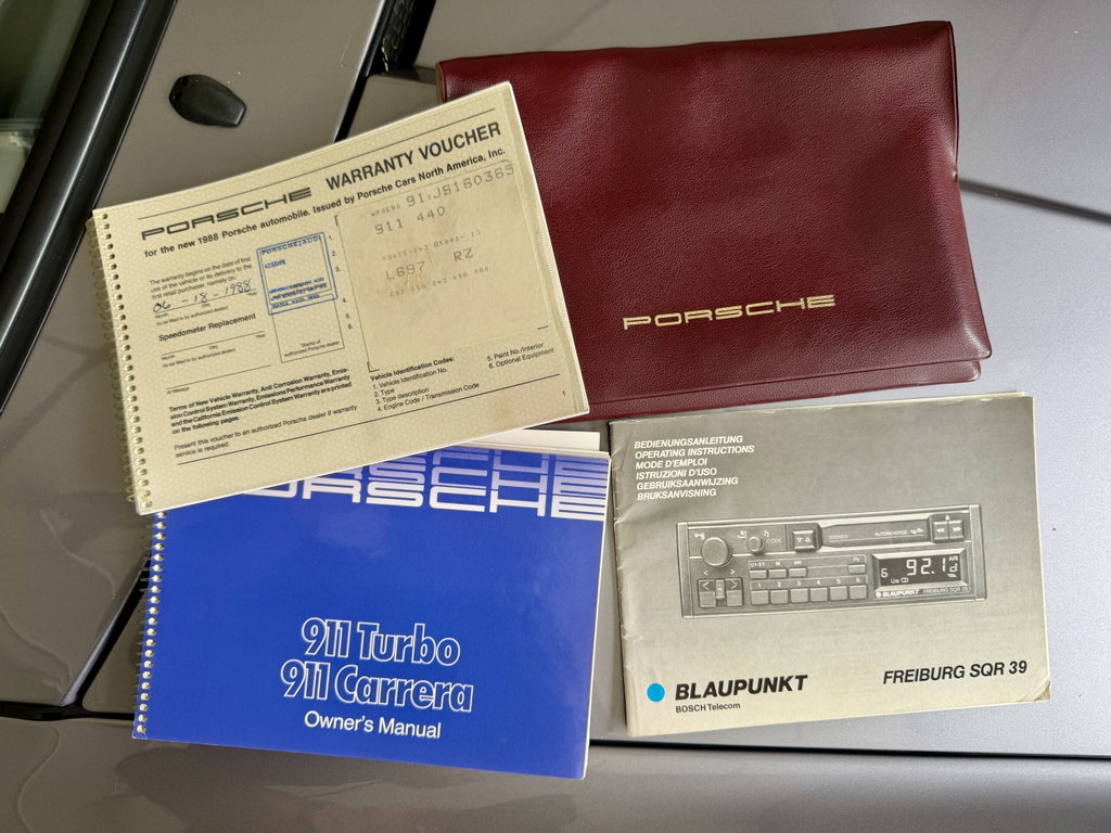 Porsche 911 Carrera 3.2 (US)
