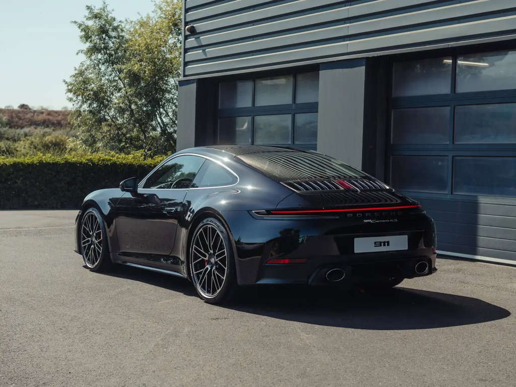 Porsche 992.2 Carrera 4S