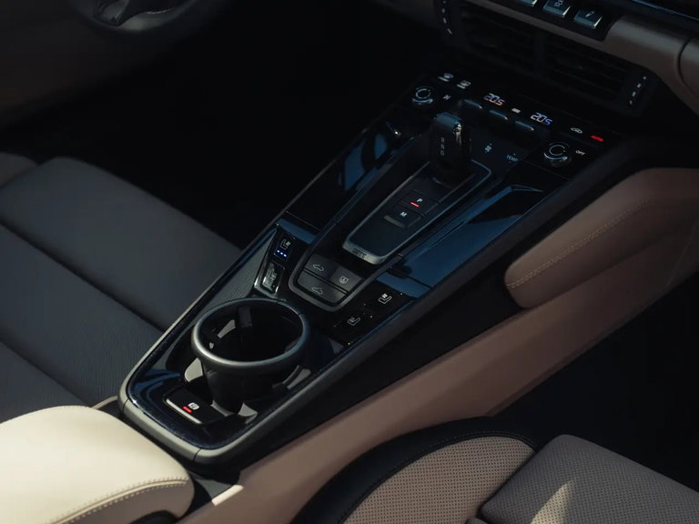 Porsche 992.2 Carrera 4S