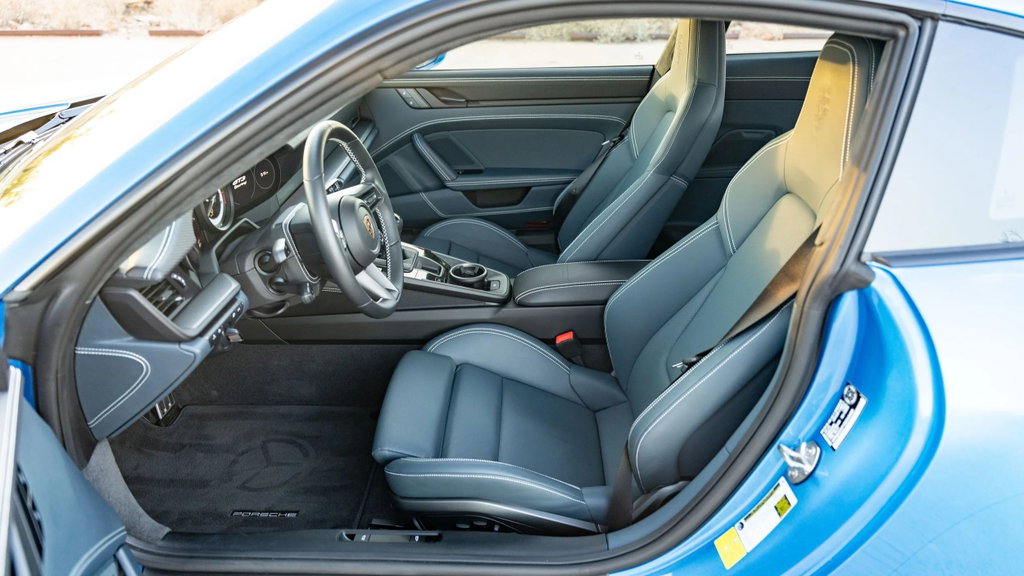 Porsche 992 GT3 Touring
