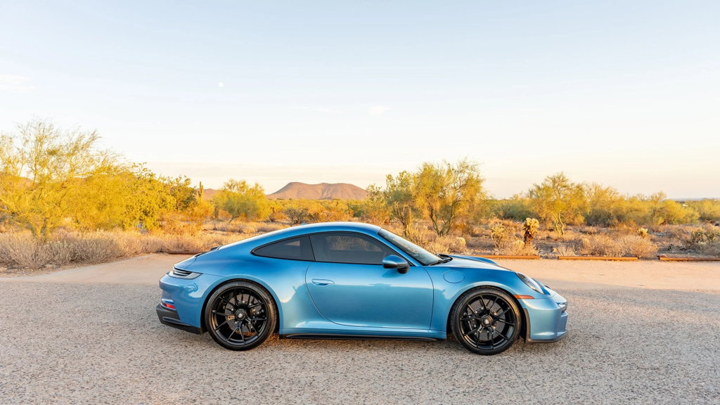 Porsche 992 GT3 Touring