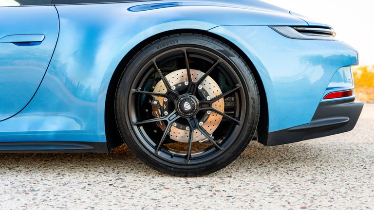 Porsche 992 GT3 Touring