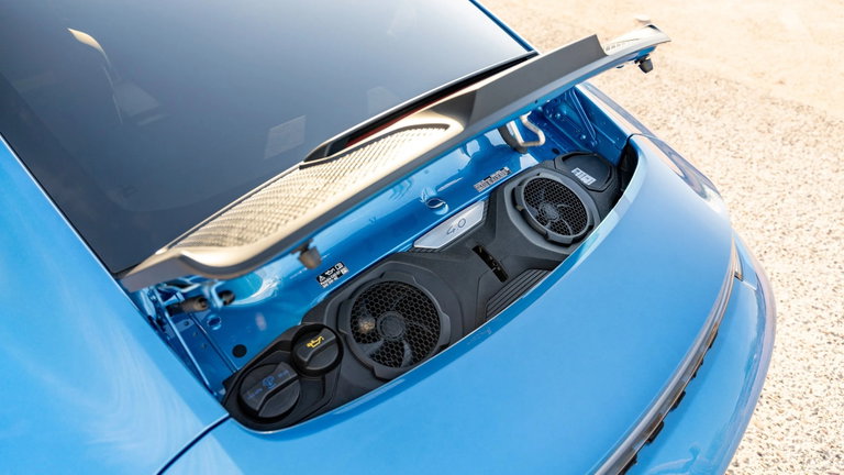 Porsche 992 GT3 Touring