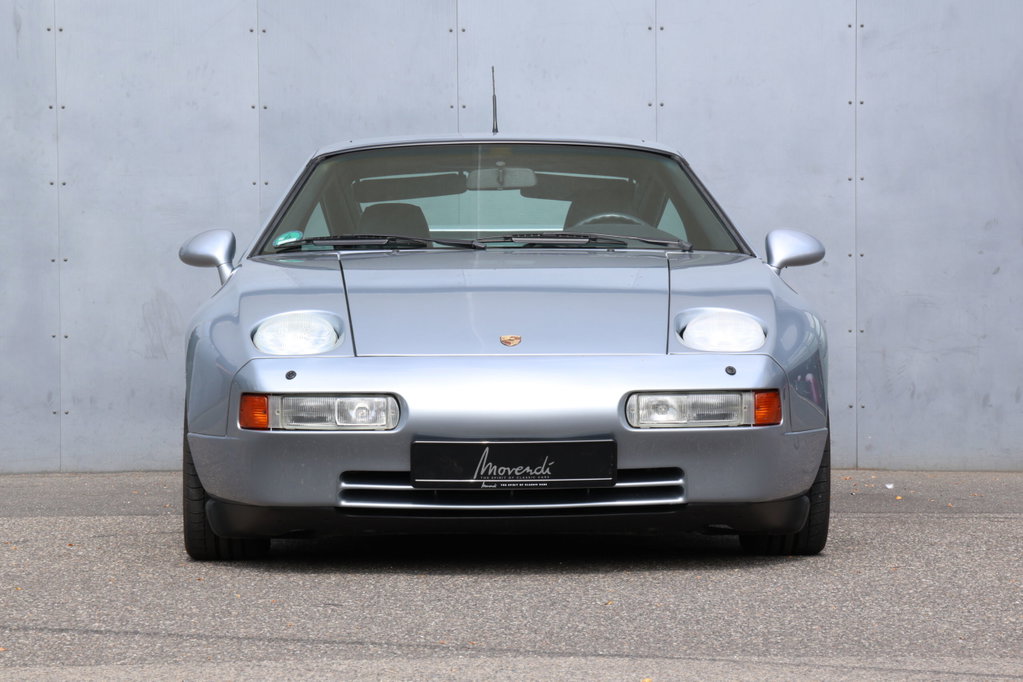 Porsche 928 GTS