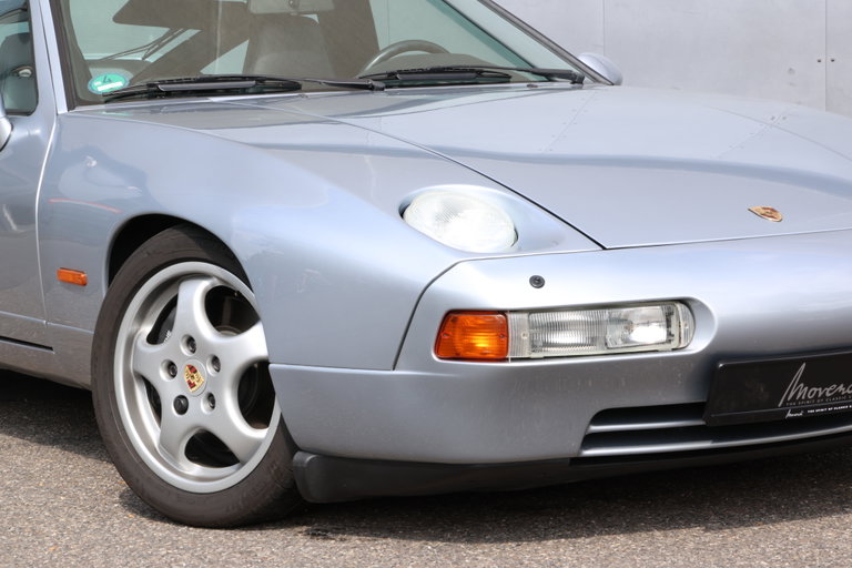 Porsche 928 GTS