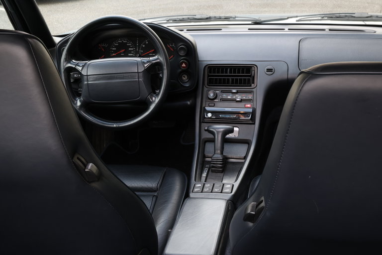Porsche 928 GTS