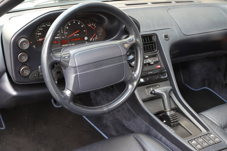 Porsche 928 GTS