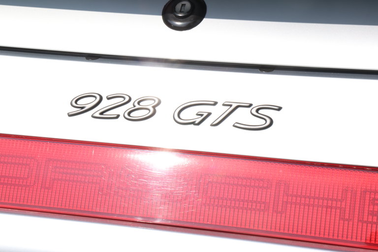 Porsche 928 GTS