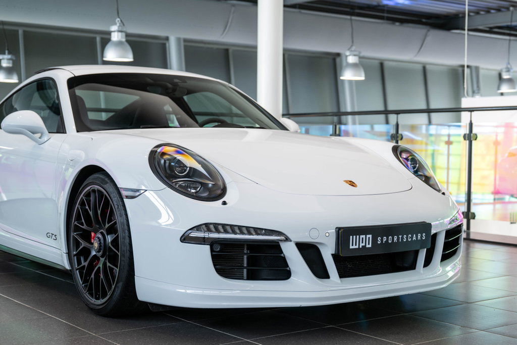 Porsche 991 Carrera GTS