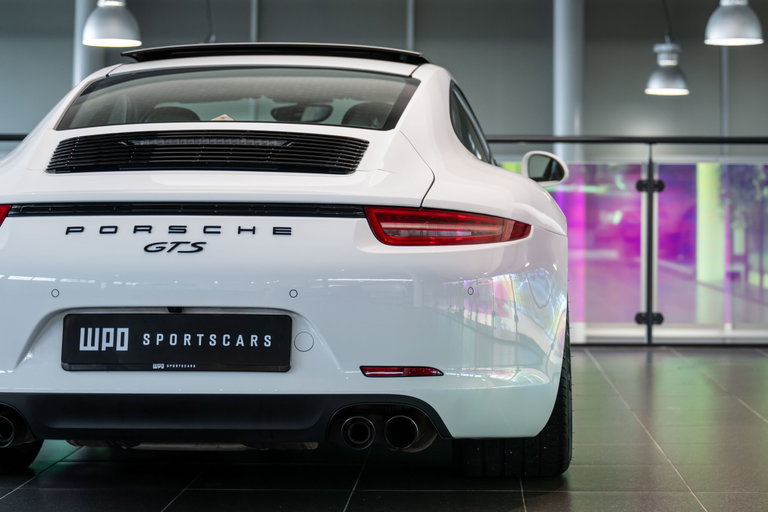 Porsche 991 Carrera GTS