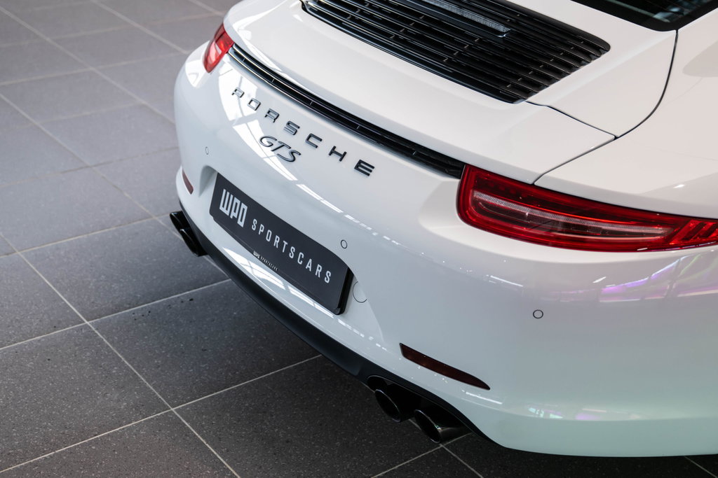 Porsche 991 Carrera GTS